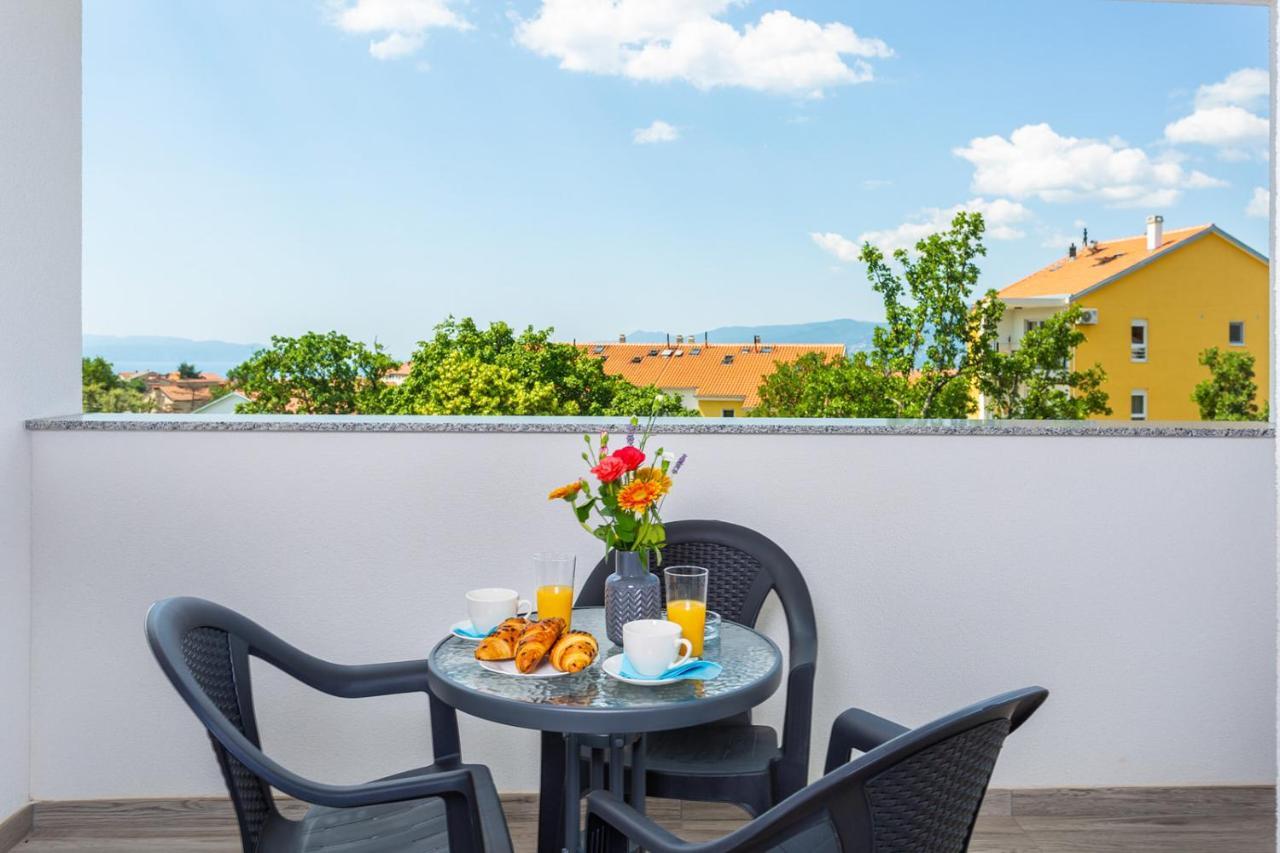 Kvarner Bay - Apartments 2 & 4 Риека Экстерьер фото