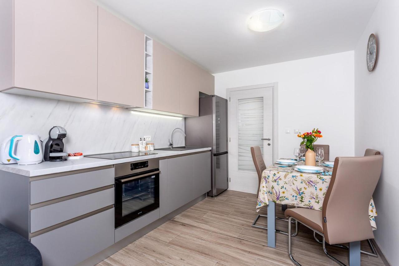 Kvarner Bay - Apartments 2 & 4 Риека Экстерьер фото