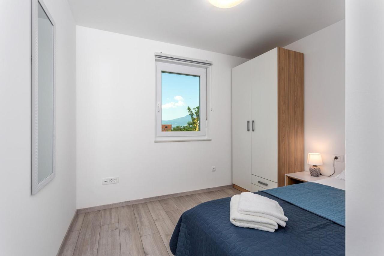 Kvarner Bay - Apartments 2 & 4 Риека Экстерьер фото