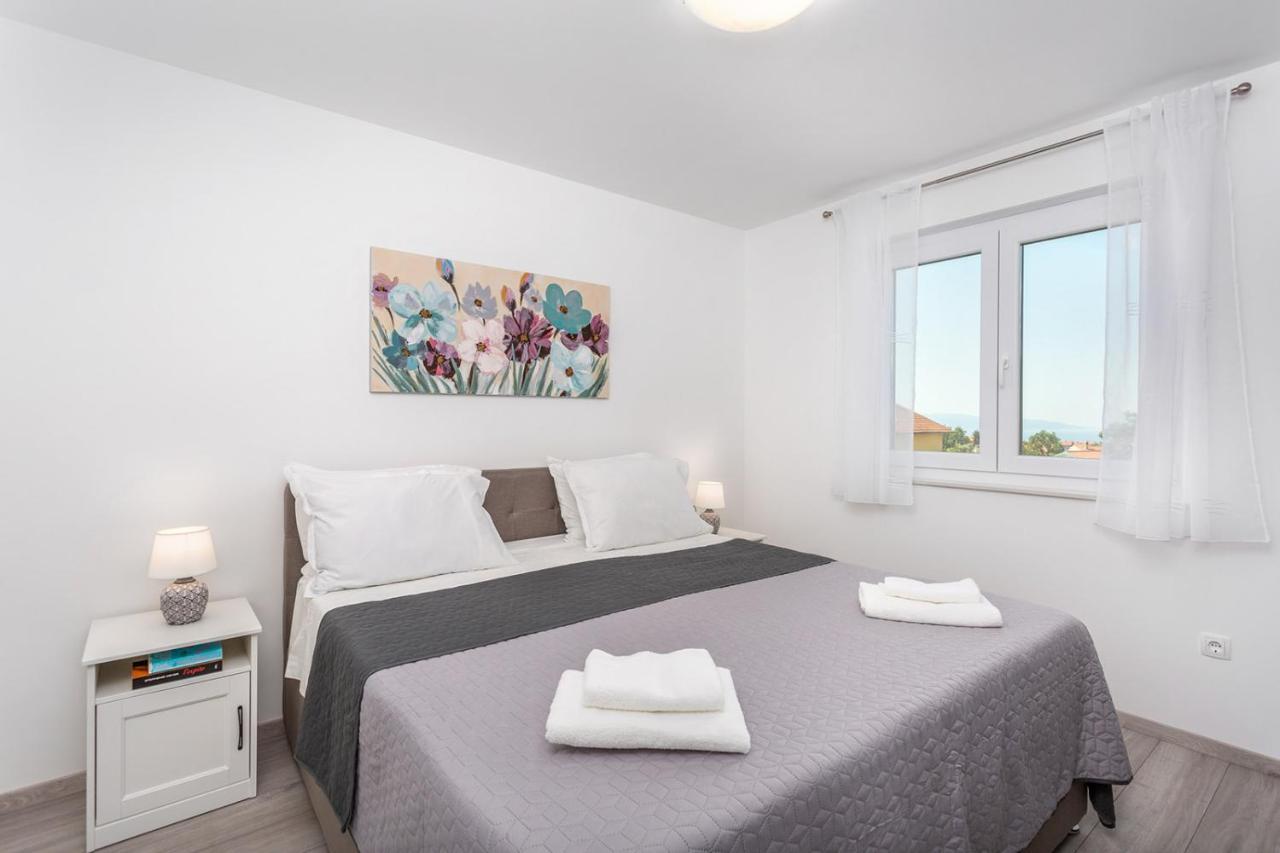 Kvarner Bay - Apartments 2 & 4 Риека Экстерьер фото